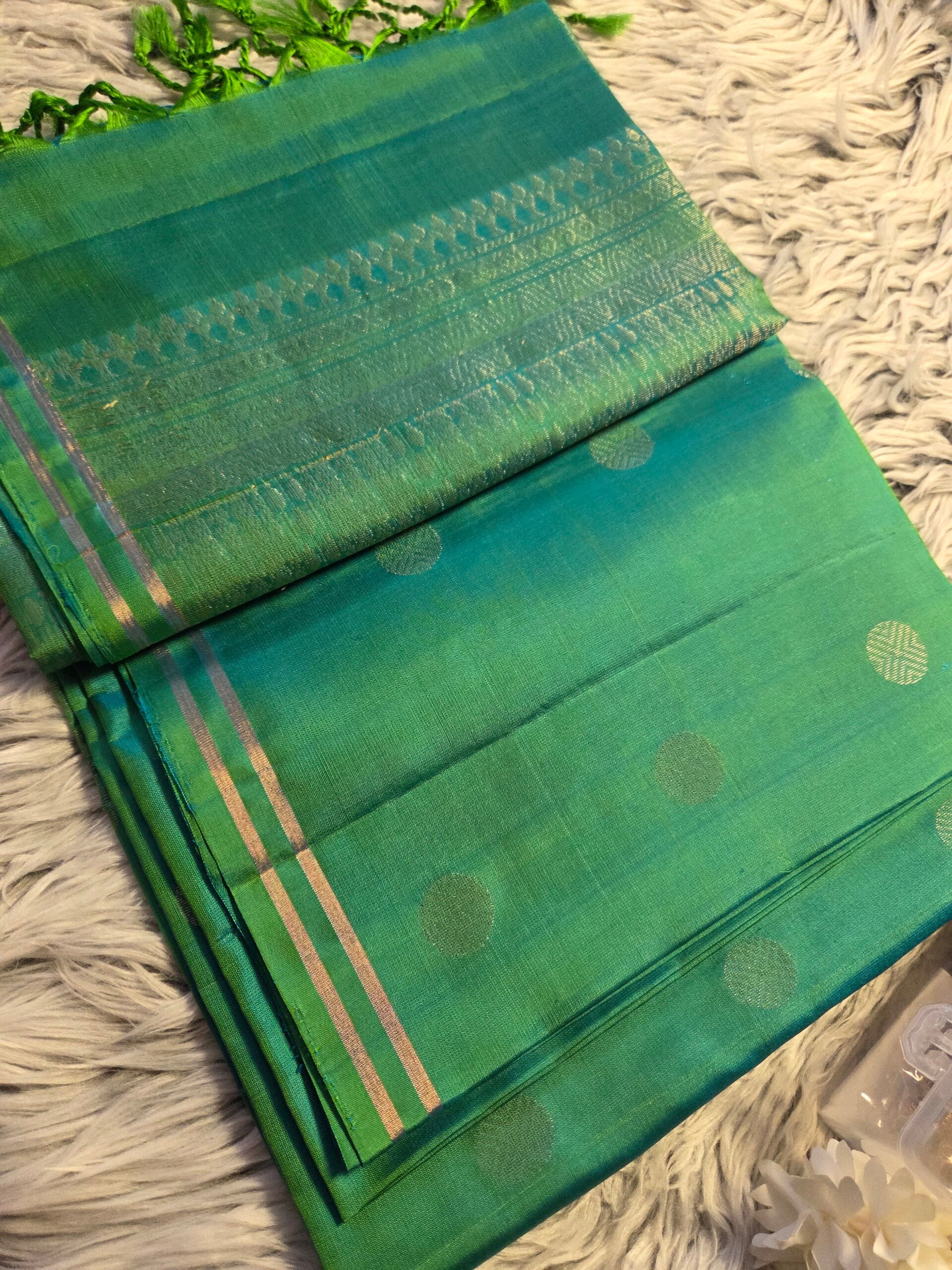 Peacock colore pure soft silk