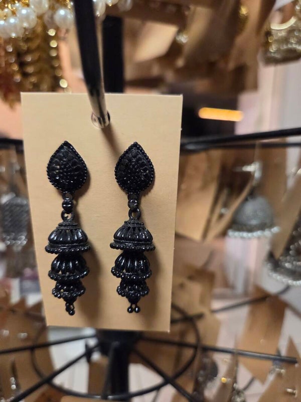 Black long jumka