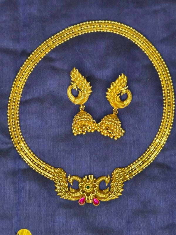 Peacock neckles net