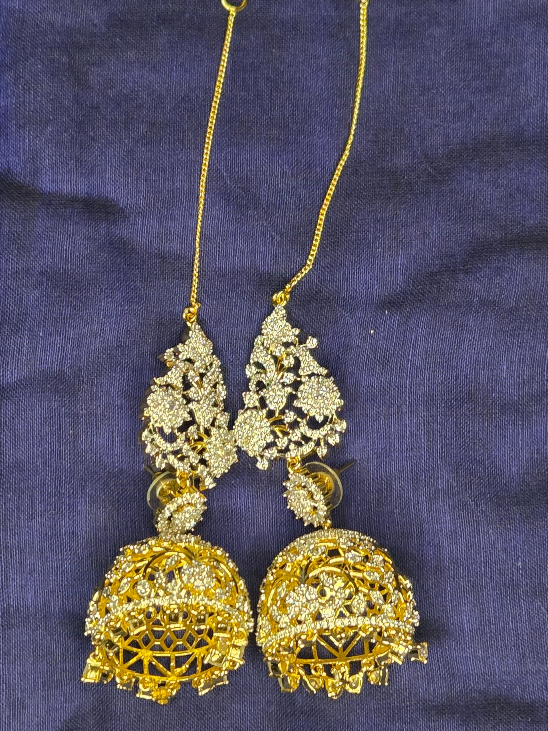 White stone jumka with earchain