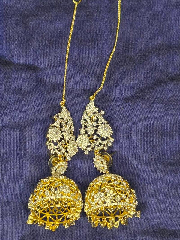 White stone jumka with earchain