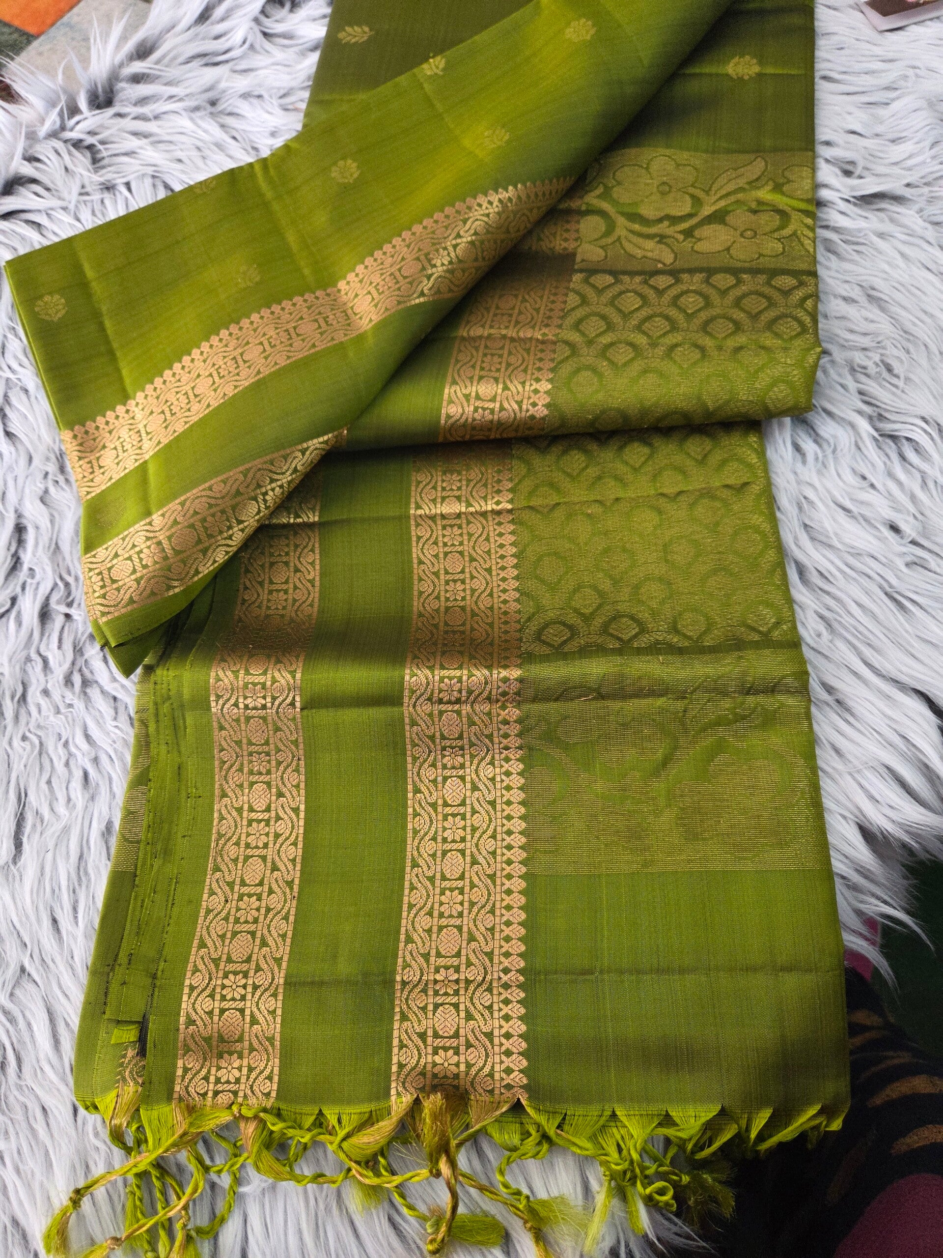 Pure silk saree leaf green