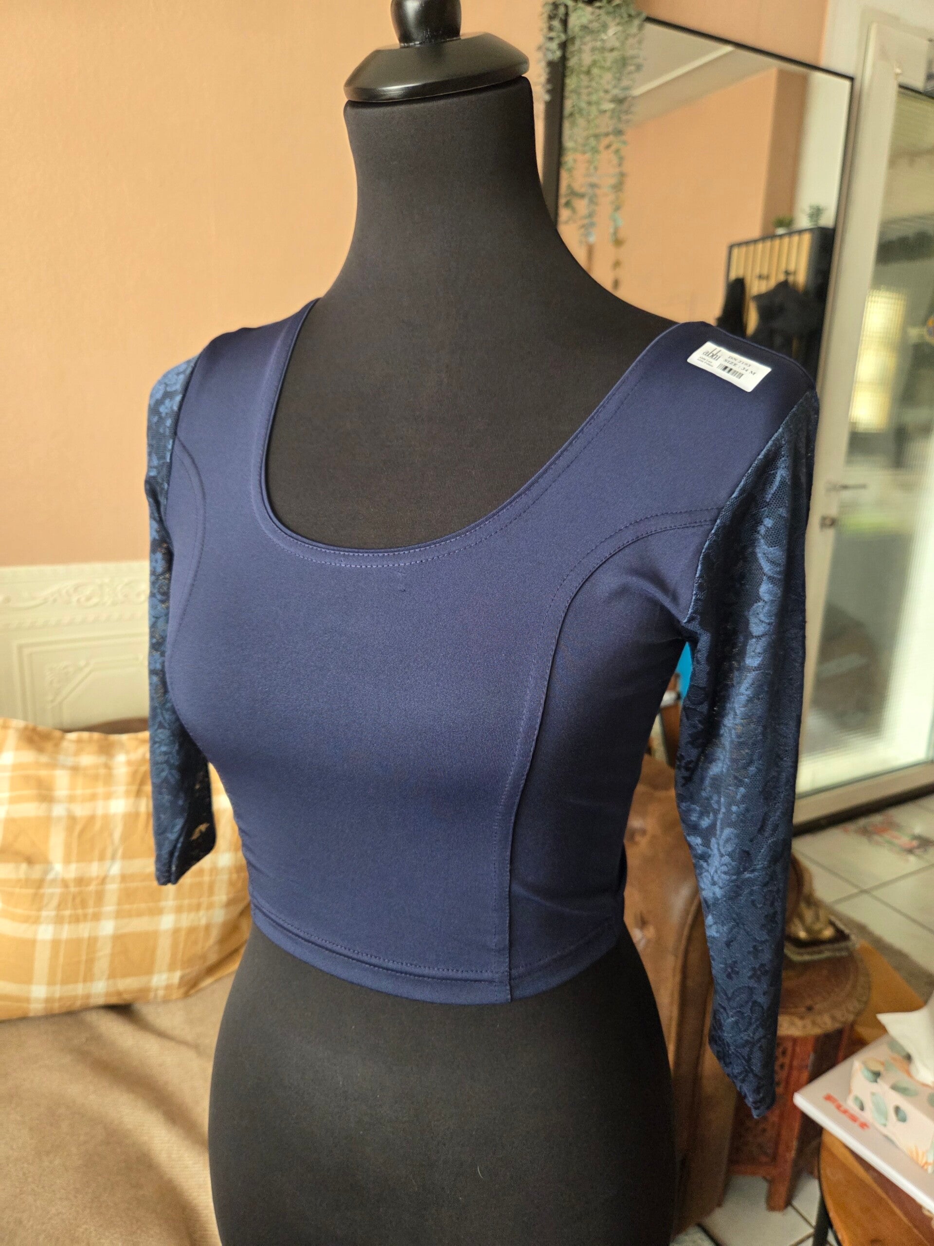 Elastic read made blouse