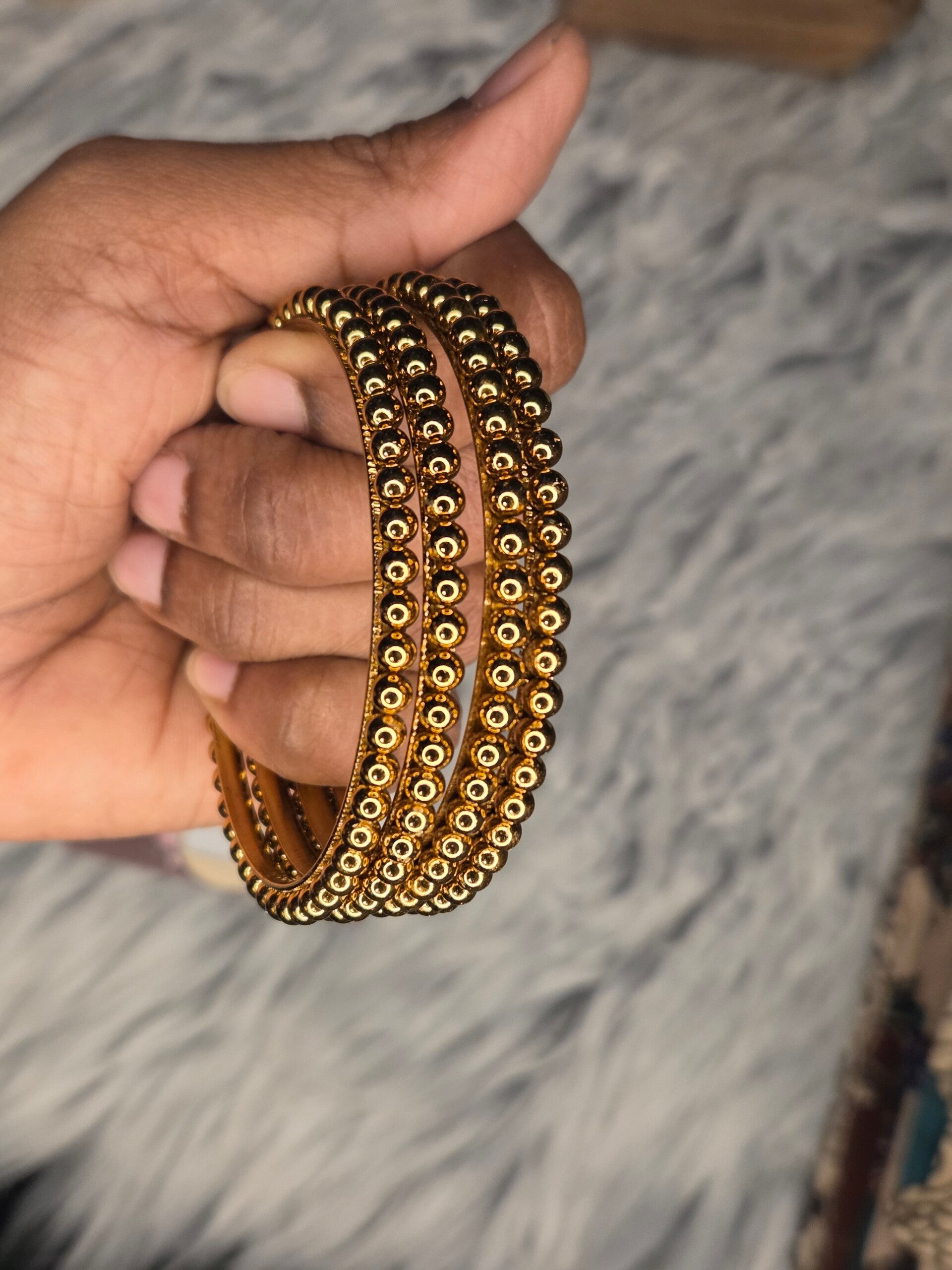 Metal bangle