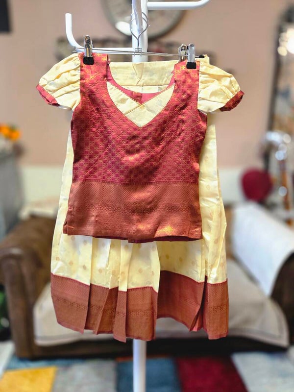 Pavadai satai