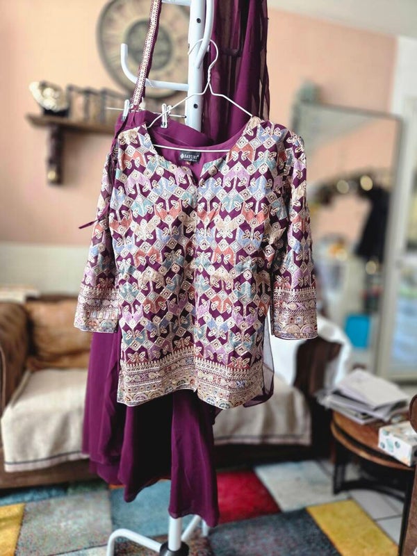 Palazzo suit
