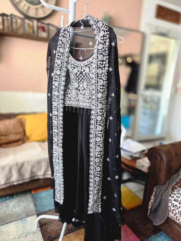 Palazzo suit