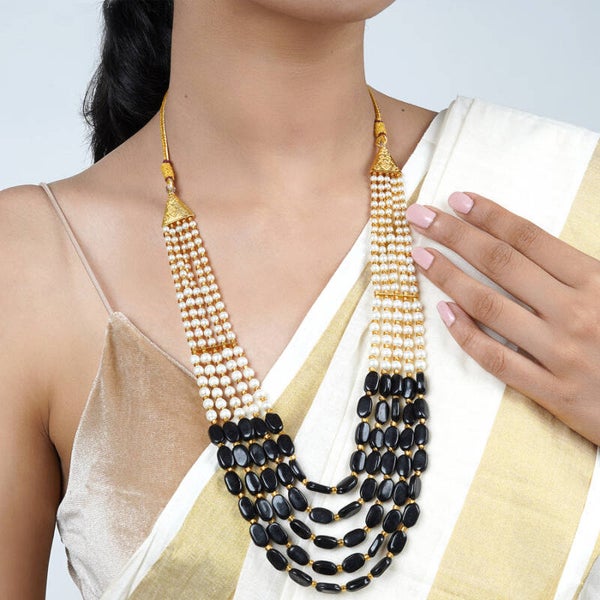 Aarushi Black Bead and Pearl Necklace