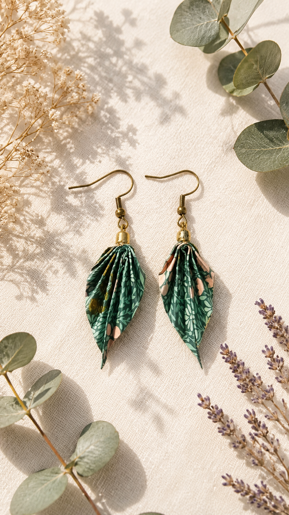 Boucles d'oreilles origami forme feuille