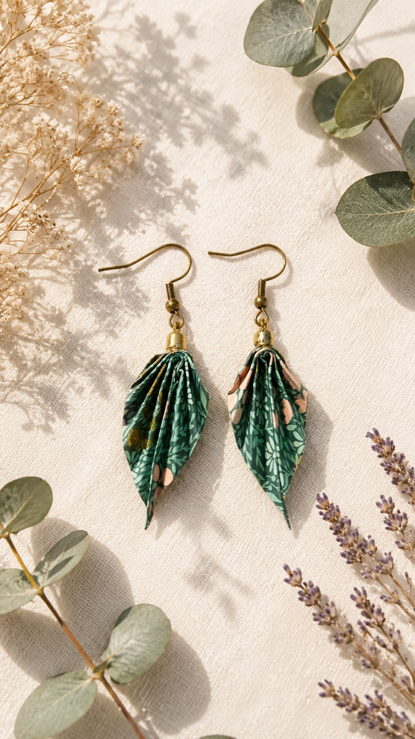 Boucles d'oreilles origami forme feuille
