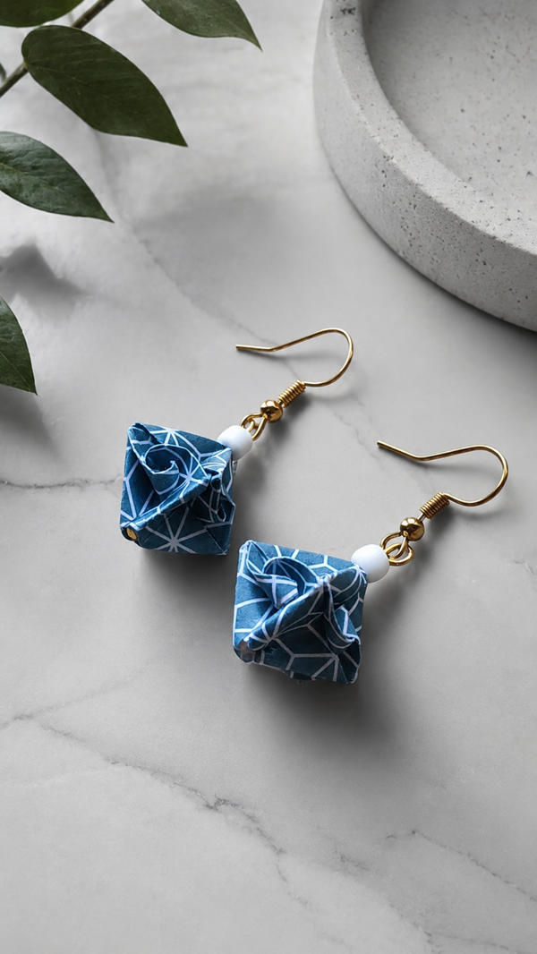 Boucles d'oreilles origami forme diamant