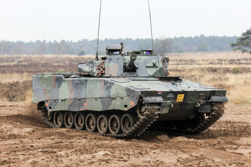 107-cv90-defensie-landmacht-standard.jpg