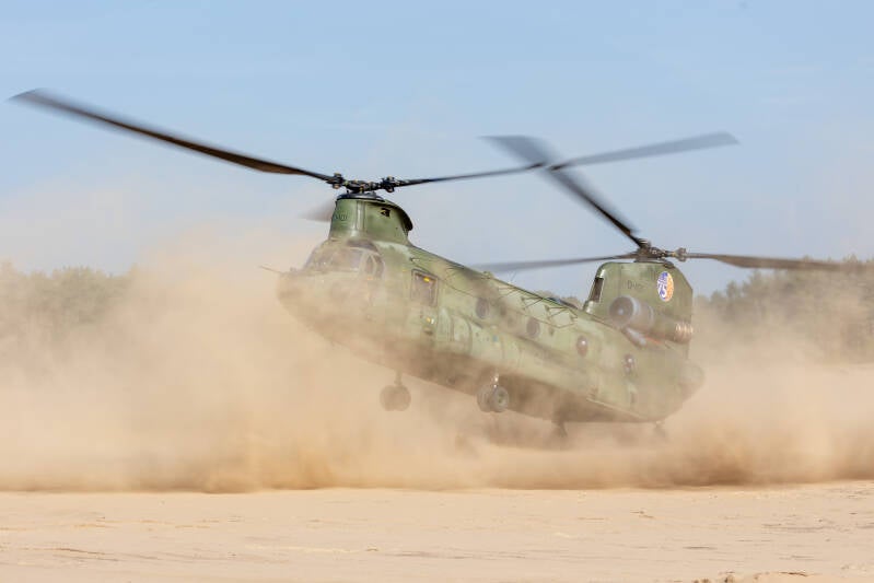 11-chinook-defensie-luchtmacht-standard.jpg