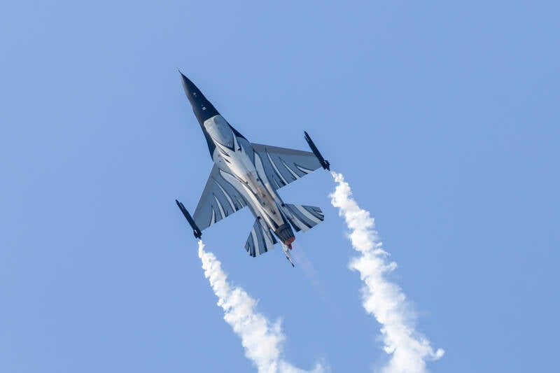 130-f16-belgie-vador-standard.jpg