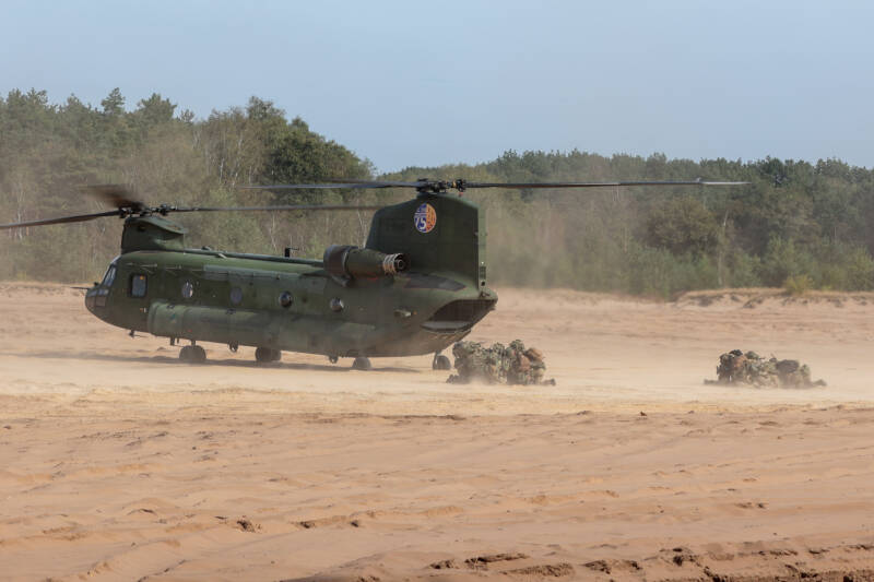 15-chinook-luchtmacht-defensie-standard.jpg