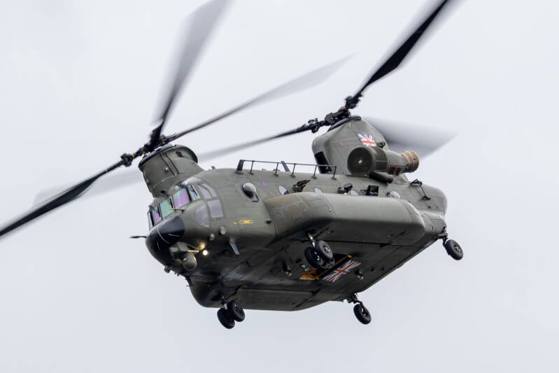 151-chinook-raf-riat-standard.jpg