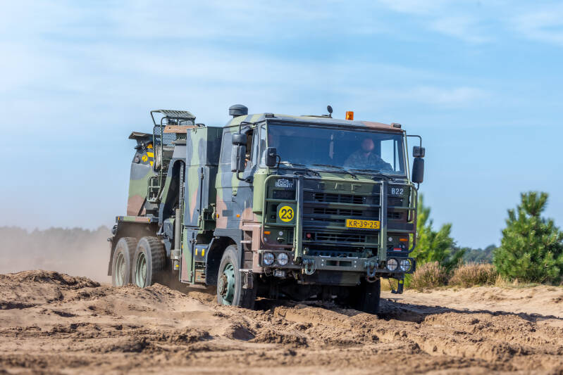 40-daf-kraan-takel-defensie-2-standard.jpg