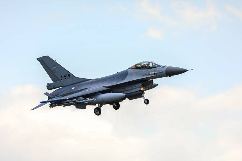 94-f16-luchtmacht-defensie-standard.jpg