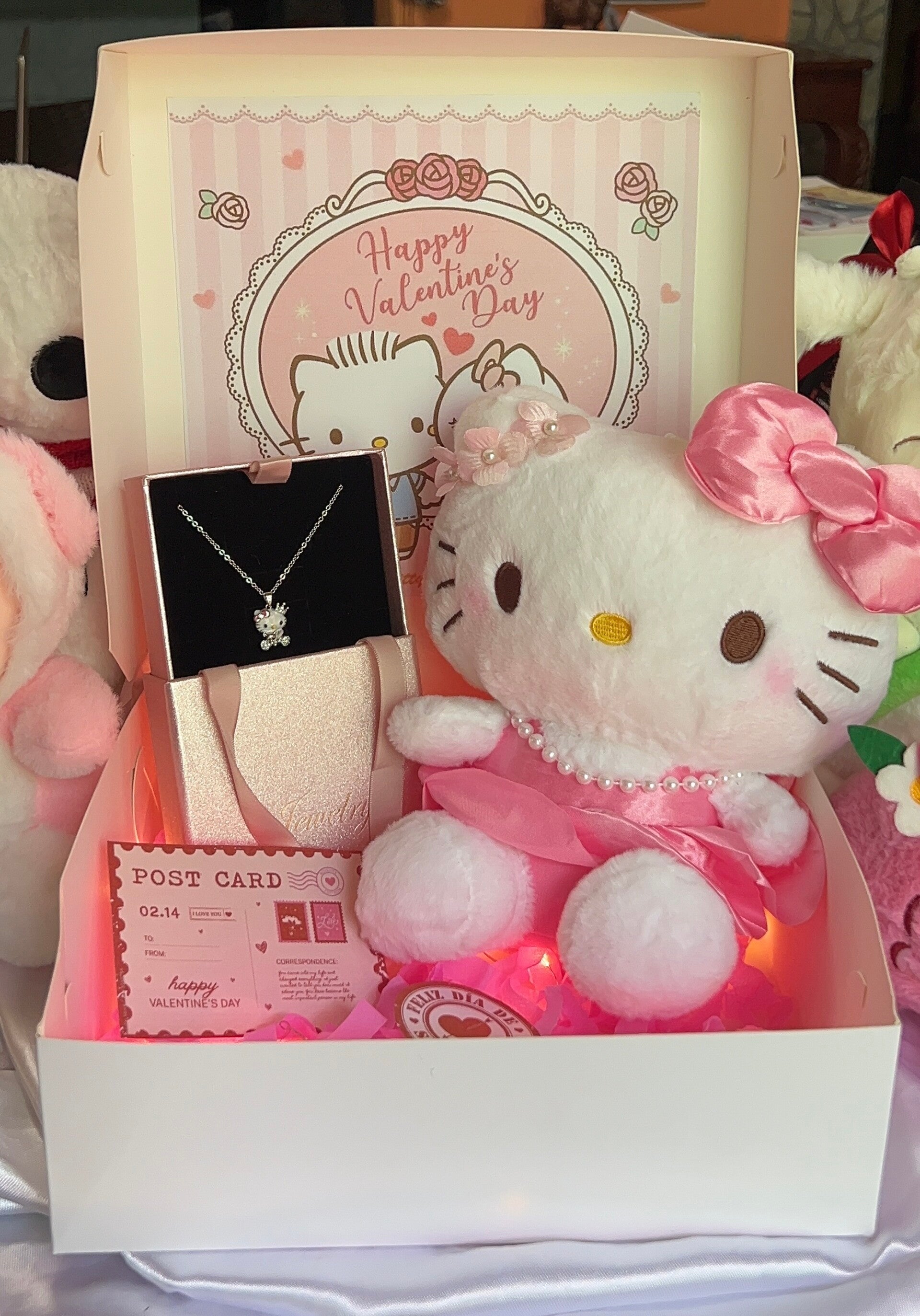 Hello Kitty Love Box