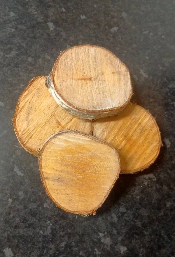 4x small Wooden rounds, 4inch, 5 inch, 6inch and 7inch in size