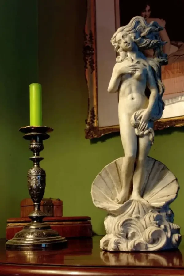 Bürosteinfigur einer Frau