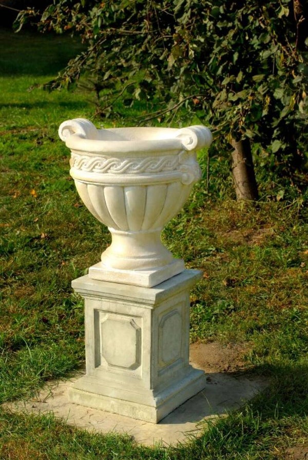 Blumentopf im griechischen Stil