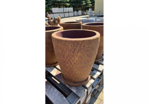 Blumentopf mit dekorativen Mustern