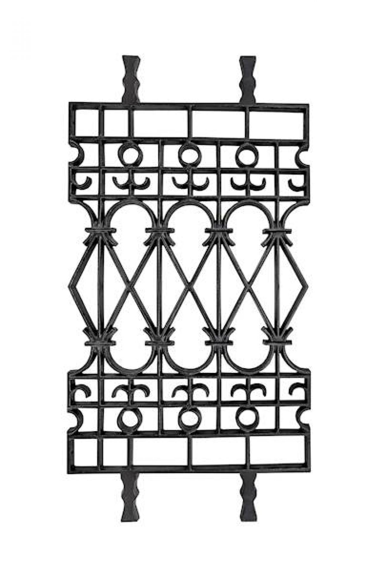 Gusseiserne Balustrade im gotischen Stil