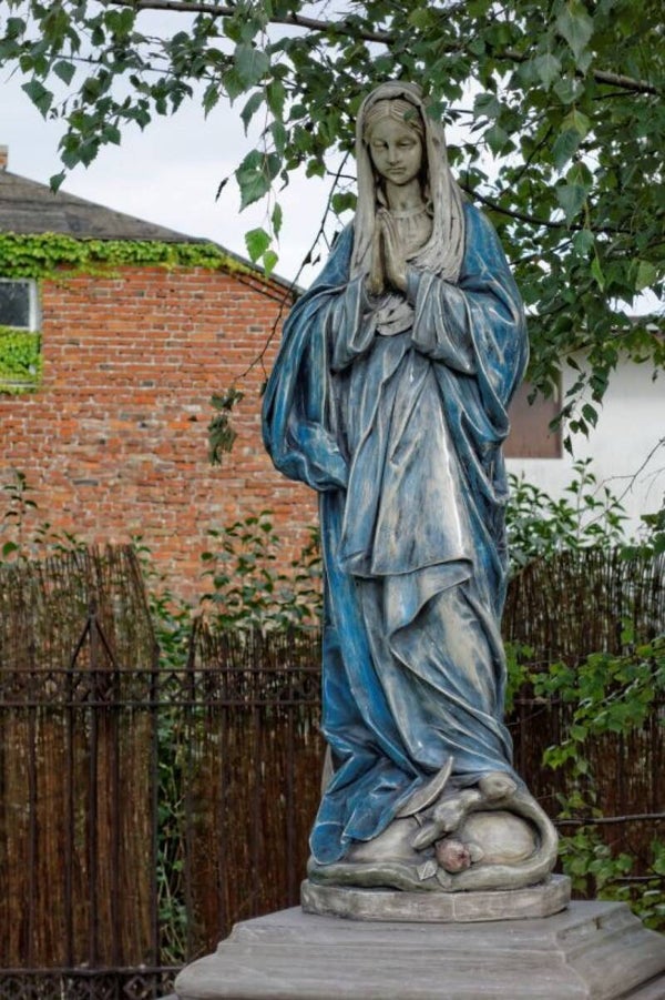 Gartenfigur der Unbefleckten Empfängnis Maria