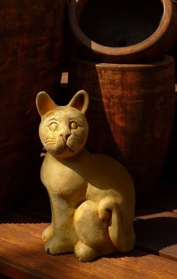 Katzenfigur für den Innen- und Außenbereich