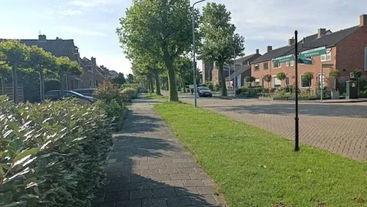 Tragpfosten für Straßenschilder