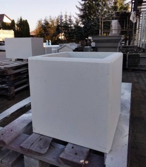 Quadratischer großer Blumentopf