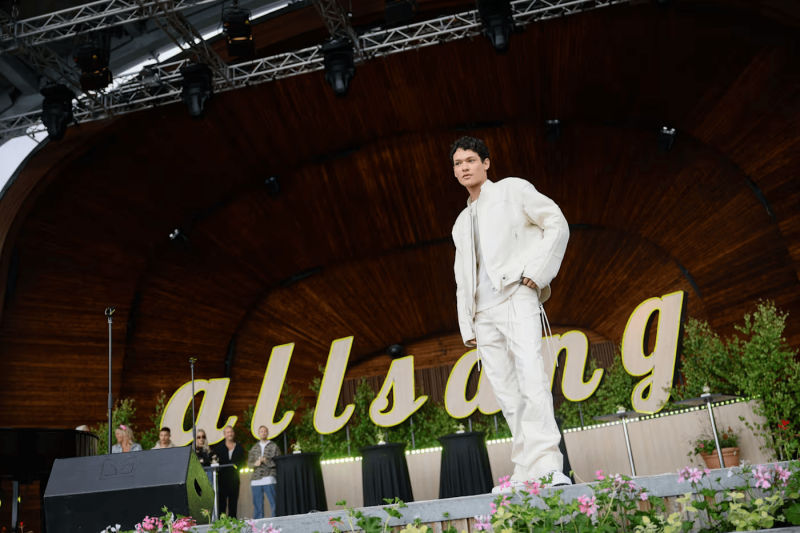 Omar Rudberg Allsång på Skansen