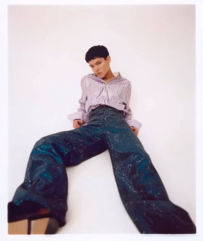 Omar Rudberg Behind the blinds