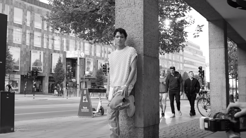 Omar Rudberg She fell in love in the summer (acoustic)