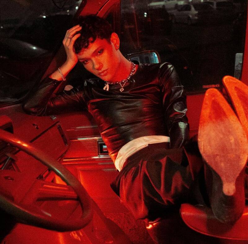 Omar Rudberg Red Light