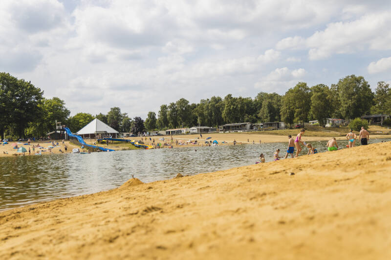 Camping met zwemvijver