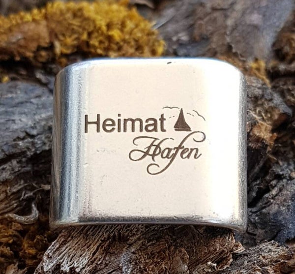 „Heimathafen“  mit Boot