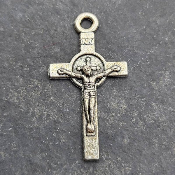 Kreuz Inri