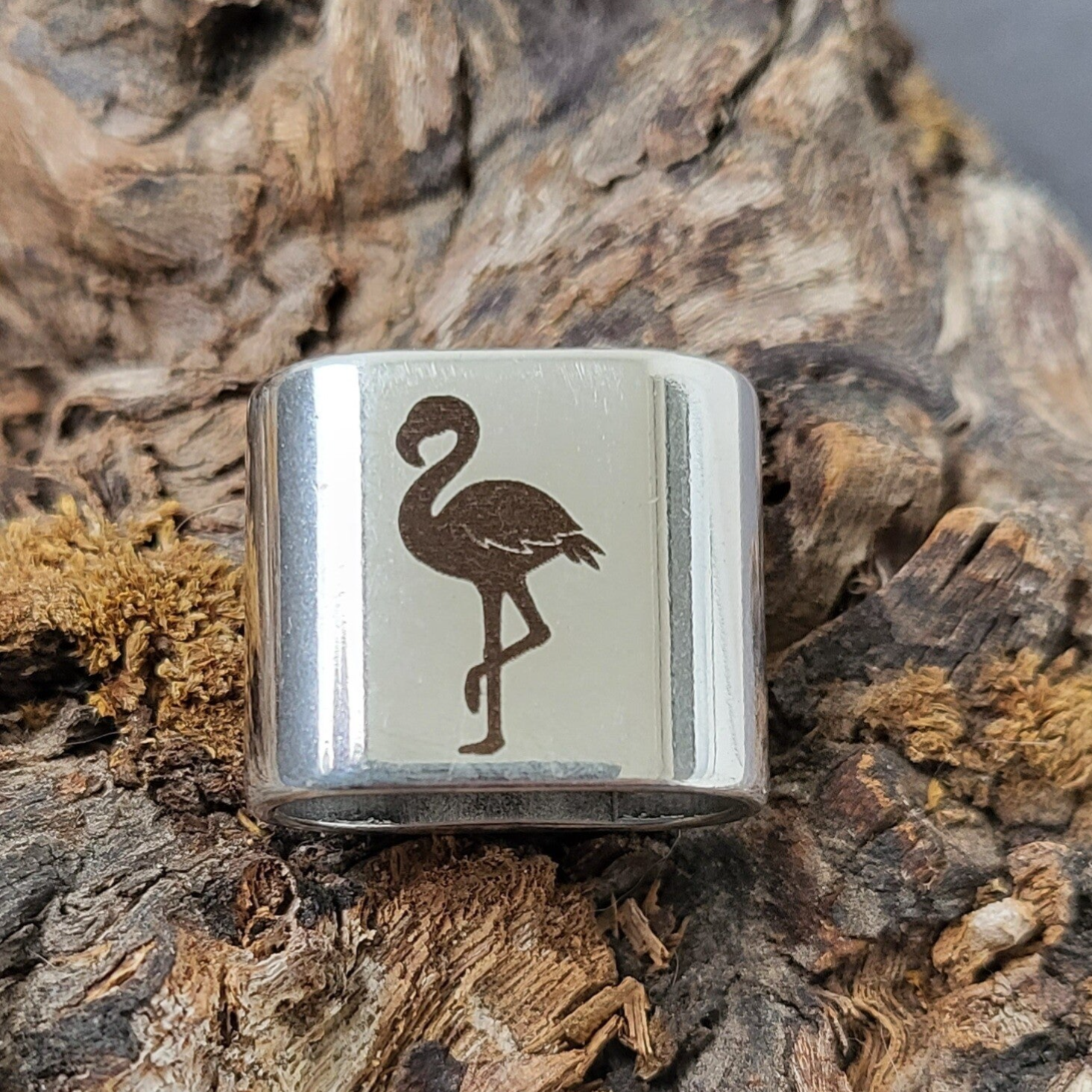 „Flamingo“ gefüllt