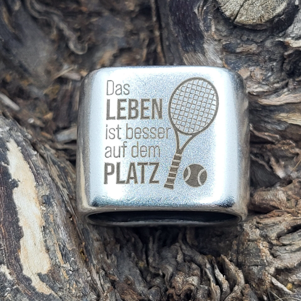 „Tennisschläger“ das Leben ist besser auf dem Platz