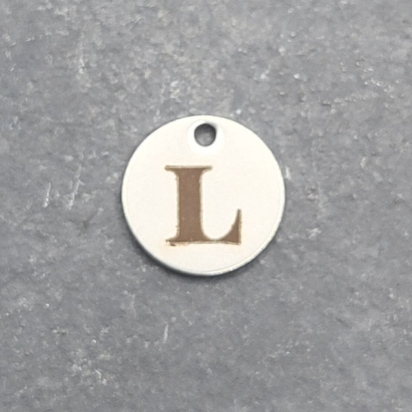 Buchstaben arial "L"