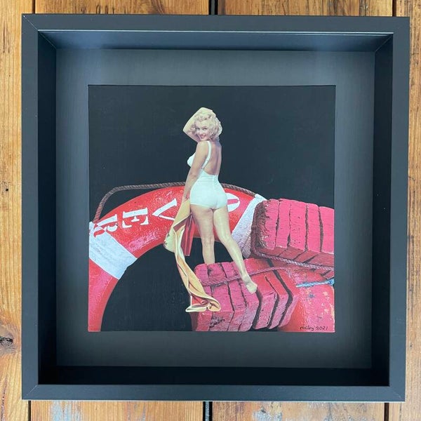 Some like it hot 25x25x0,3 cm (zw) incl lijst 35x35x6 cm