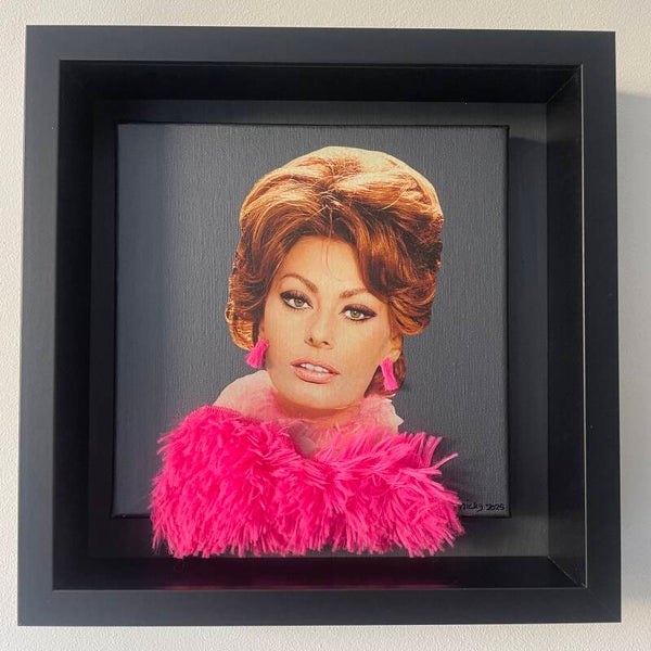 Sophia ohlala Loren 20x20x1 cm incl. lijst 25x25x6 cm