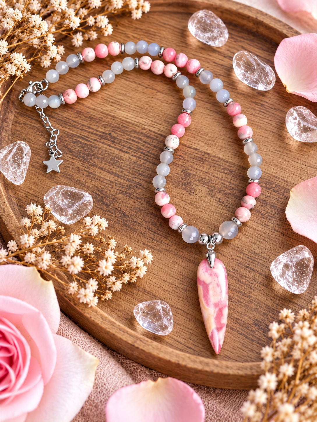 Collier court "Éclat d'étoiles et de rosée"