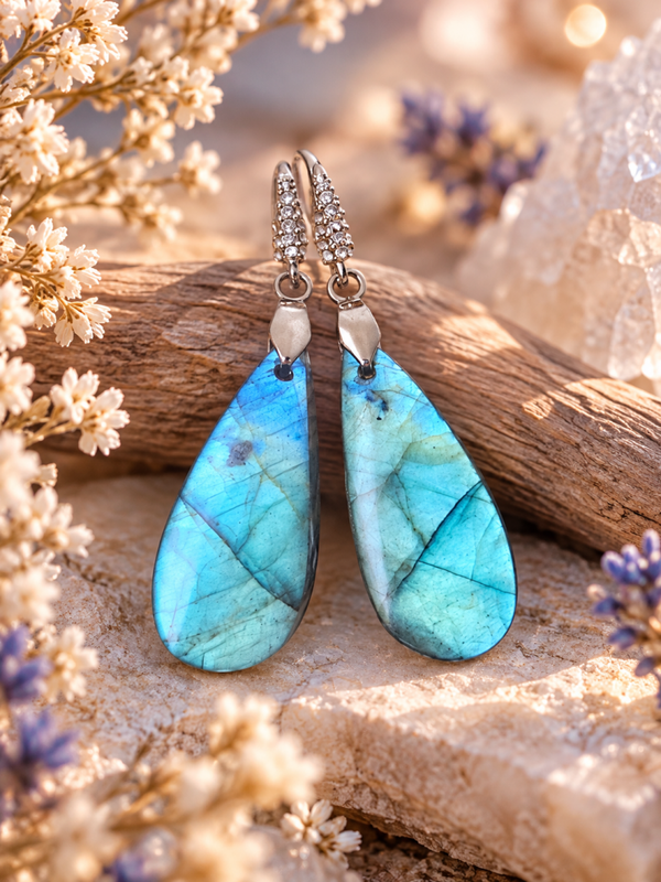 Boucles d'oreilles en labradorite bleue
