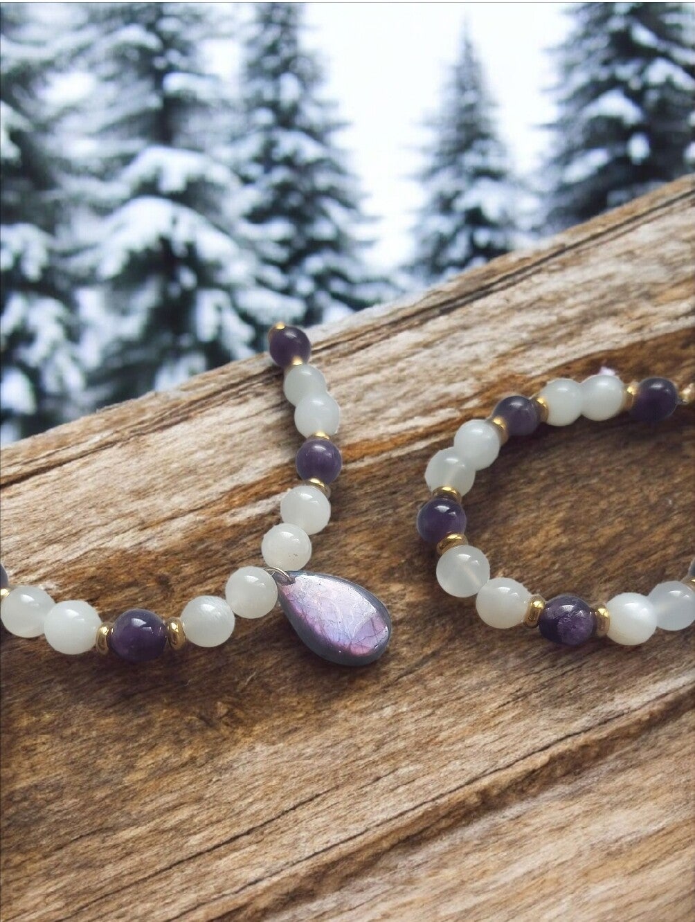 Parure "mystère de lune" en pierre de lune blanche, améthyste et labradorite violette