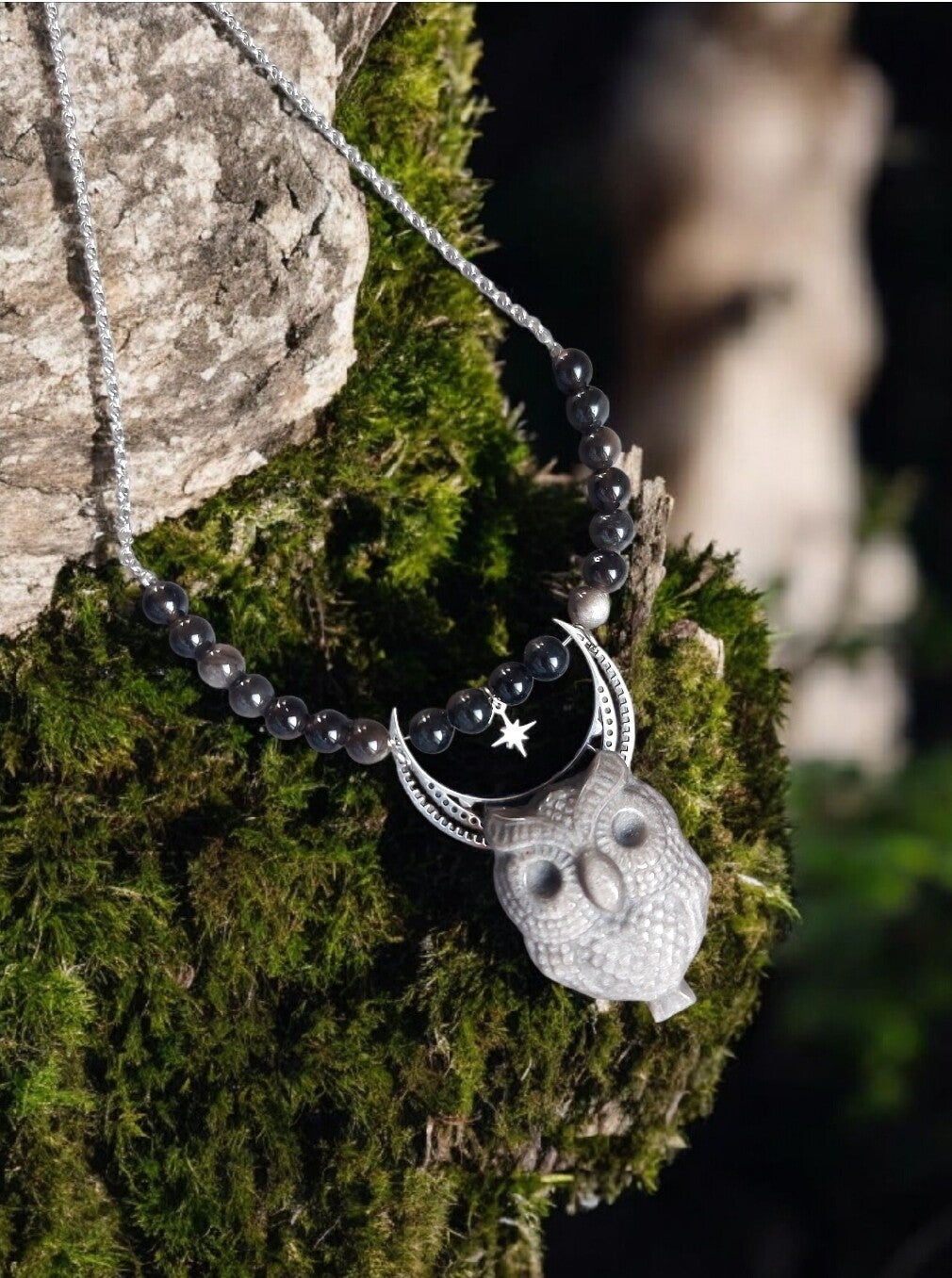 Sautoir " Hibou Mystique" en obsidienne argentée