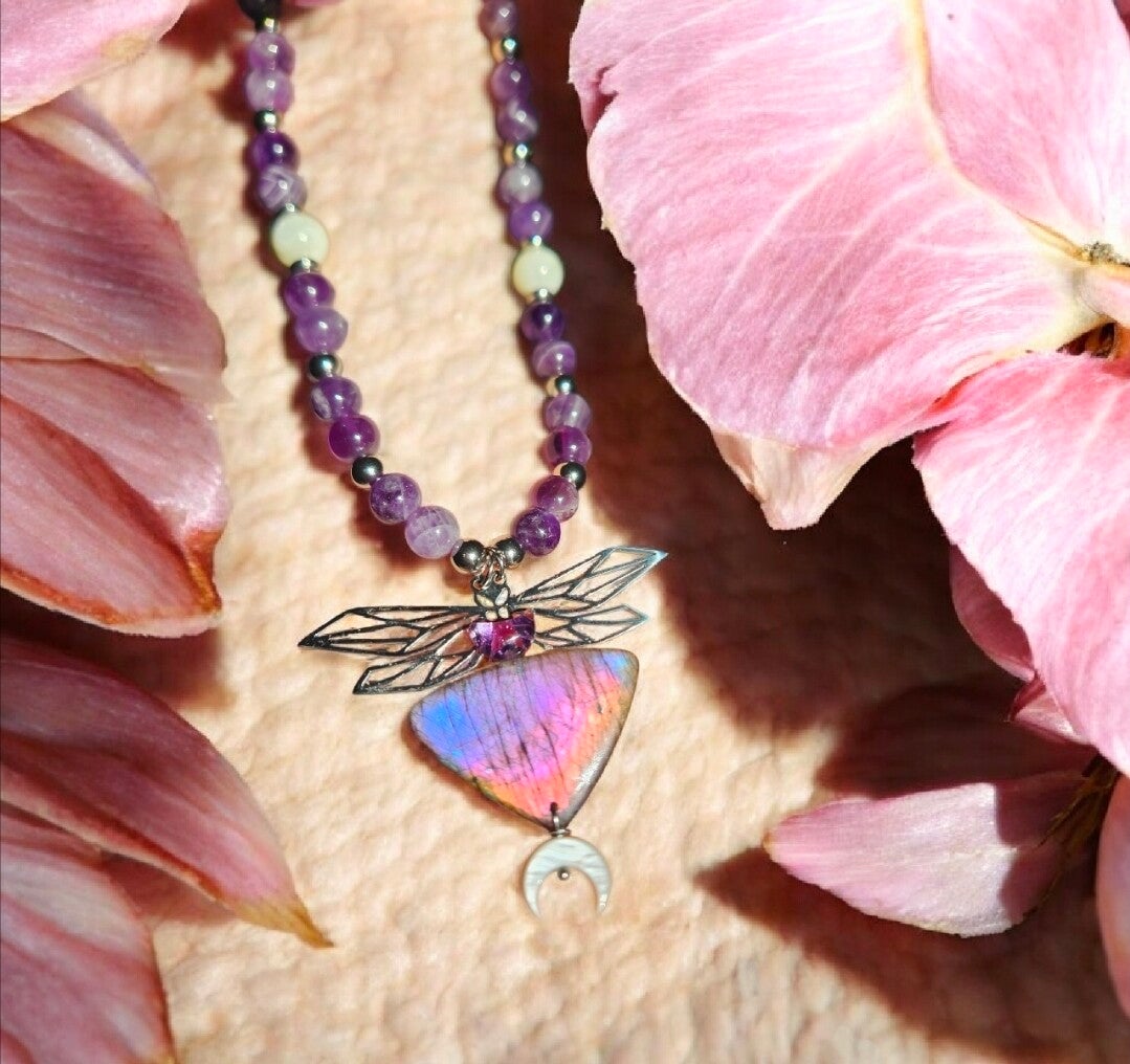 Collier "Aethéra" en labradorite, améthyste & nacre