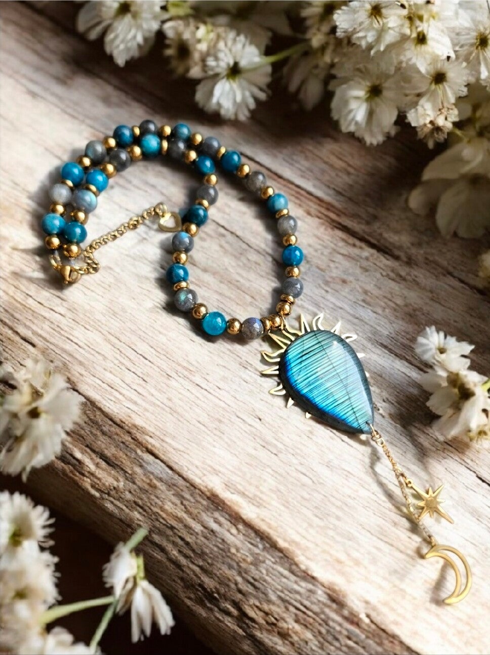 Collier "Astralia" en labradorite et apatite bleue